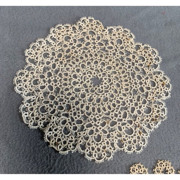 Set Of 2 Handmade Vintage Crochet Tatted Doilies 8-Inch Diameter - Picture 3 of 5